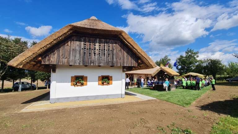 1674489353_sd-vodenje_simoničeve_domačije.jpg