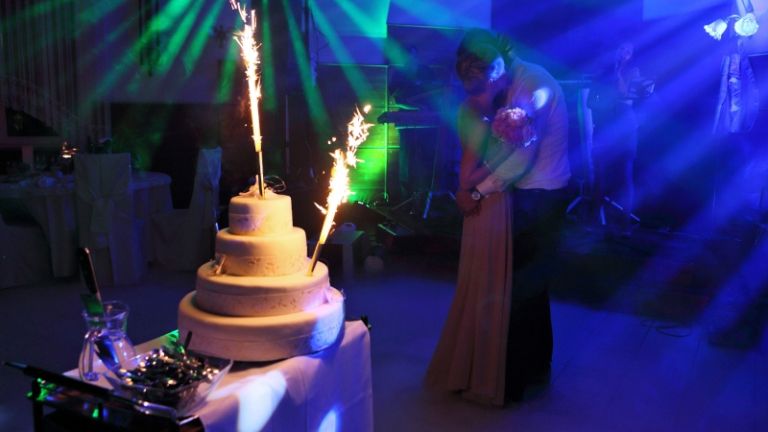1474300686_cg_porocna_torta.jpg