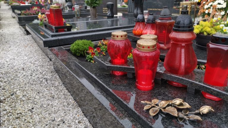 1573132474_kg_grobnina_majsperk.jpg