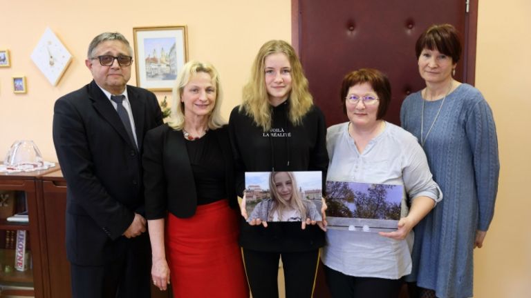 1550146113_cg_sara_fotografinja.jpg