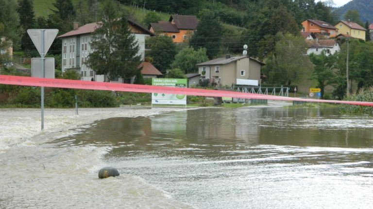 1464008742_mv-protipoplavni_ukrepi.jpg