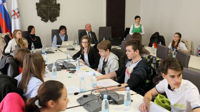 1490773553_cg_otroski_parlament.jpg