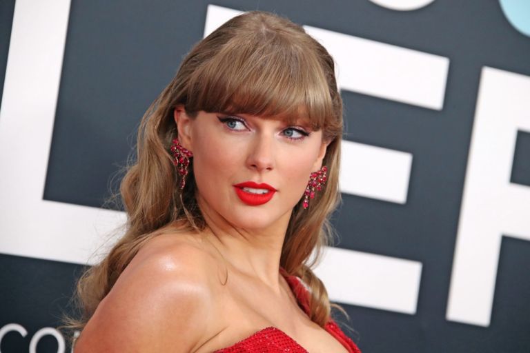 930335_040-swift.jpg