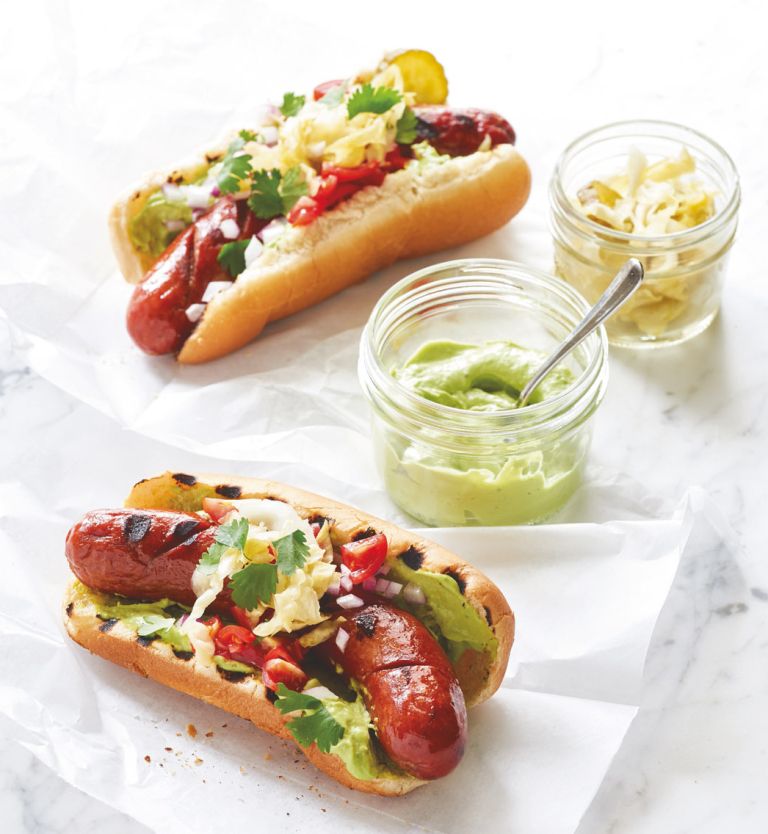 Patagonski hotdogi z avokadovo majonezo