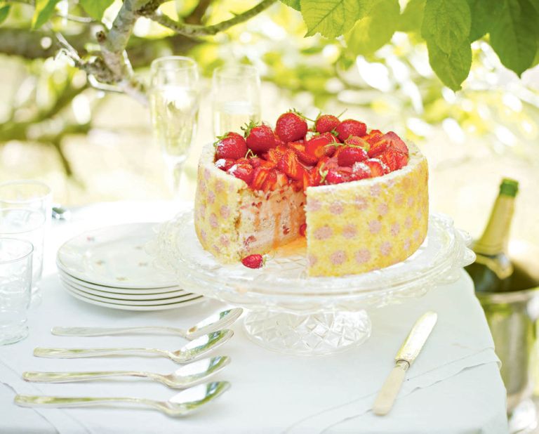 Pikasta jagodna torta