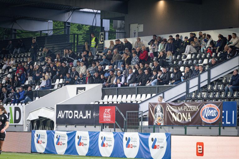 znk-mura-nona, znk-olimpija-ljubljana, gledalci, tribune