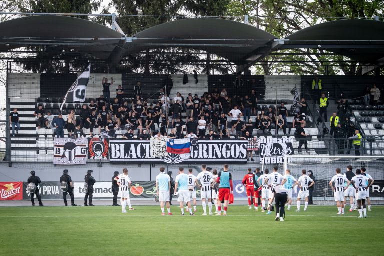 mura, maribor, gledalci, tribune