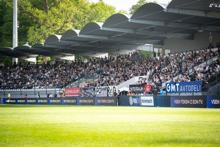 mura, maribor, gledalci, tribune