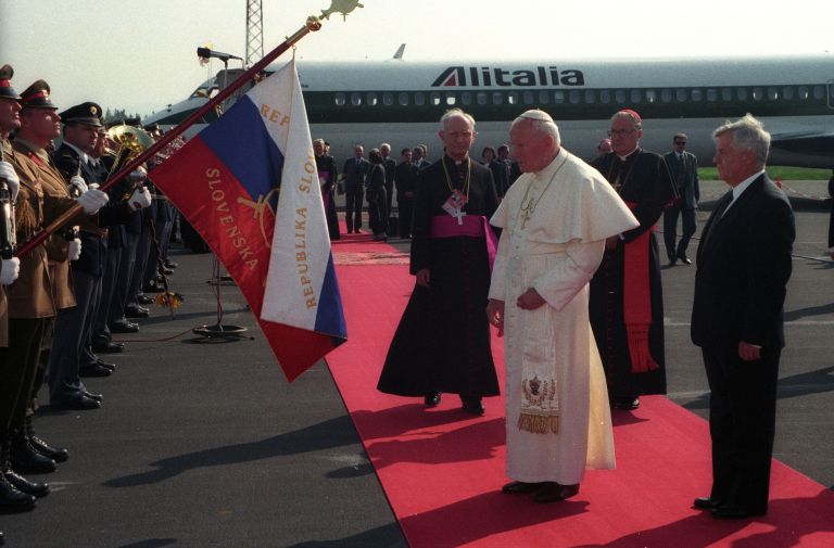 Milan Kučan, papež Janez Pavel II.
