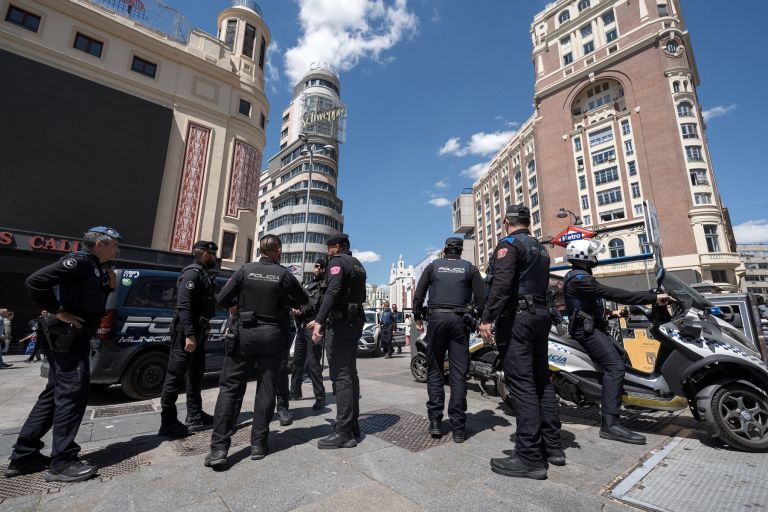 elektricni mrk spanija policija.jpg