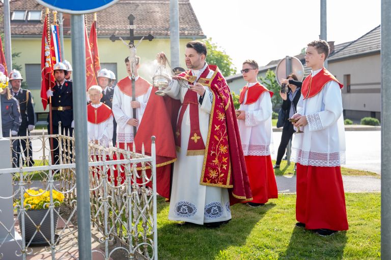 bogojina, spomenik, pokojni-gasilci, blagoslov