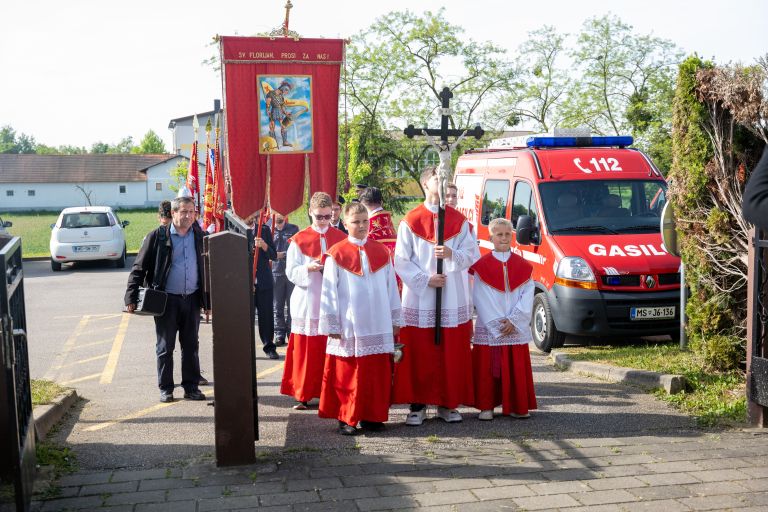 bogojina, spomenik, pokojni-gasilci, blagoslov