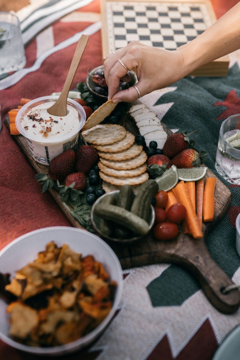 charcuterie-board, gurmanska-deska, deska, narezek