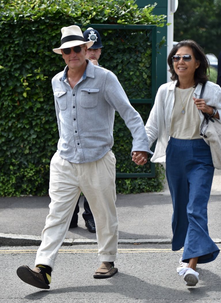 Woody Harrelson, Laura Louie