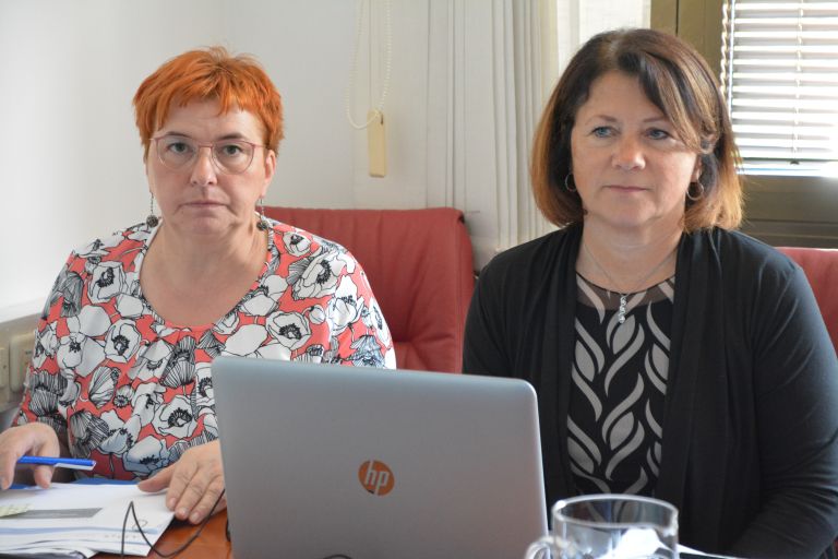 Poslovanje posavskih družb Ajpes KK Zdenka Kajdiž in Urška Rihtaršič.JPG
