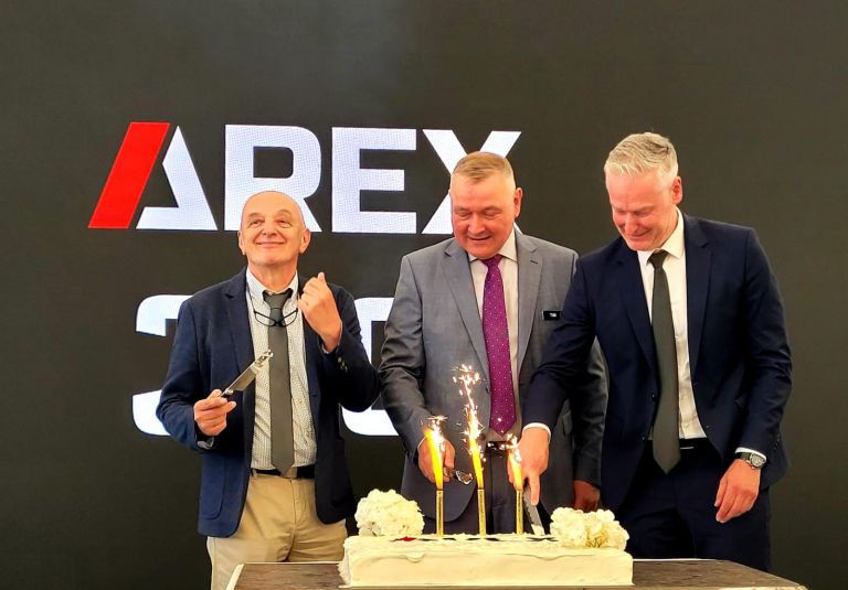 arex, 30let