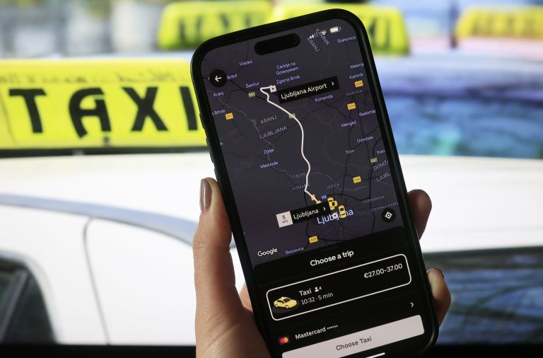 Ameriška platforma za prevoze in dostavo Uber Ljubljana