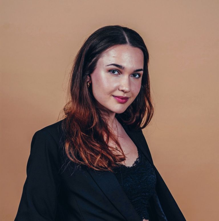 veronika_strnad_foto_melanie_lorencic.jpg