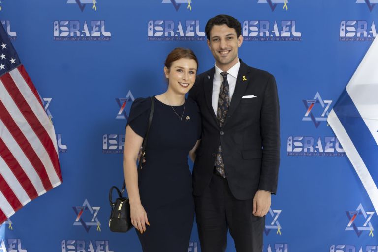 Yaron, sarah