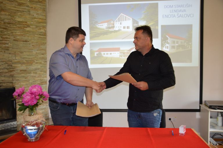 dom-starejsih-lendava, enota-salovci, zidarstvo-maucec, obcina-salovci, podpis-pogodb