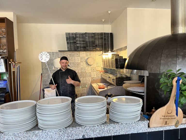 spizza, naj-picerija-slovenije