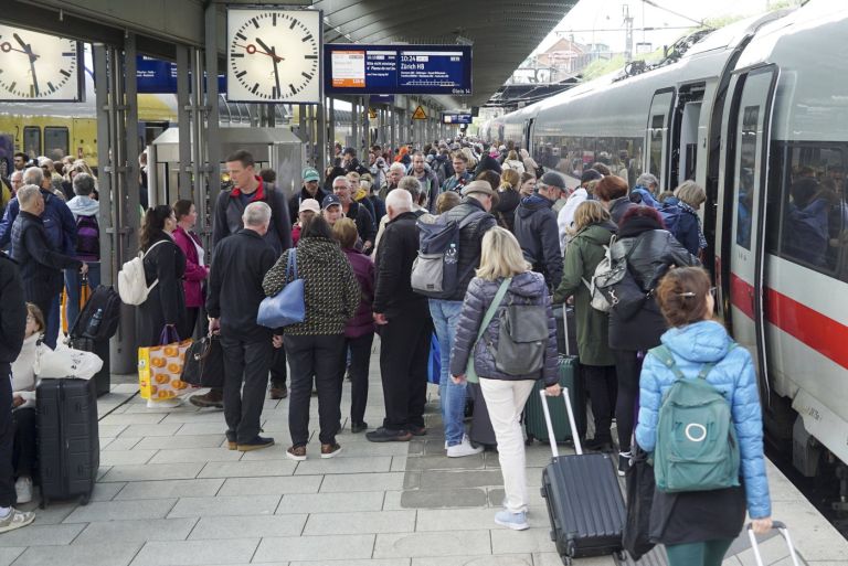 železniška postaja, hamburg.jpg