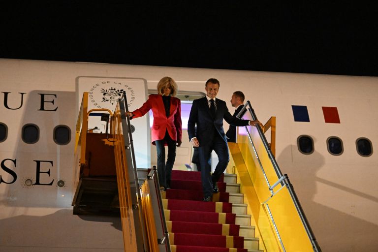 macron2.jpg