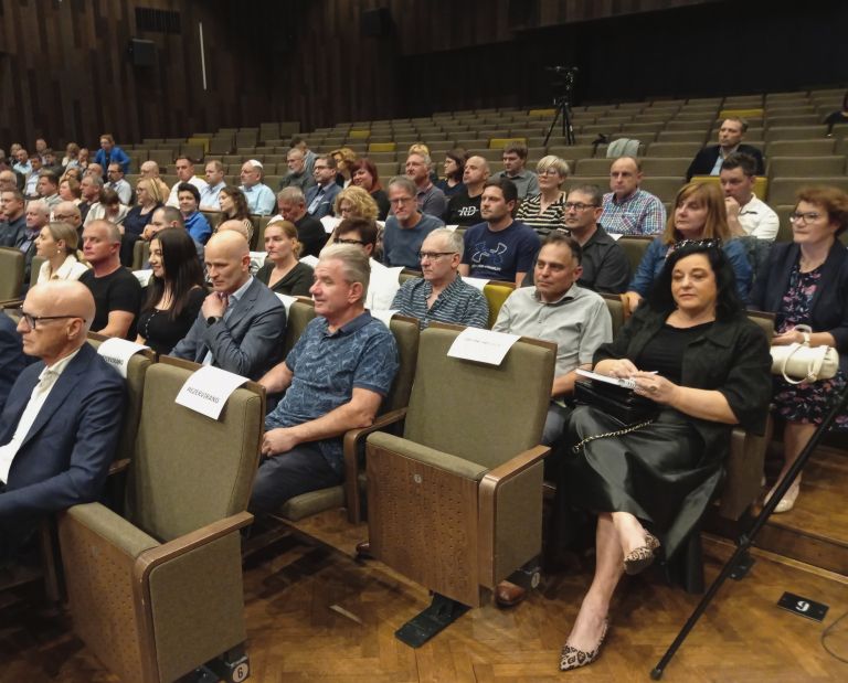 posavski-svetniki-na-skupni-seji, razprava-o-jek2