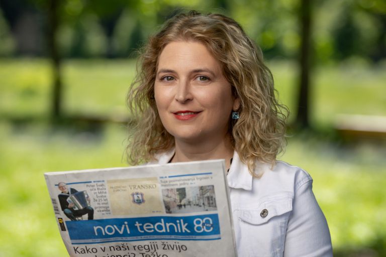 Manca_Mirnik_80_foto_Nik_Jarh_4 lezeca splet.jpg