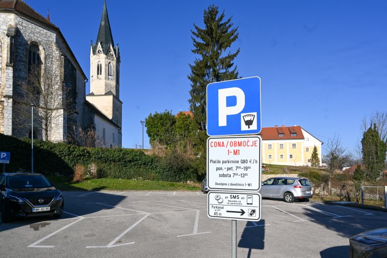 parkiranje pod kapitjem.jpg