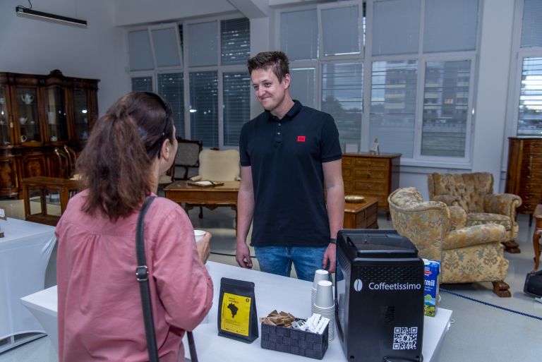 business-point, razstava, v-tkanini-lesa