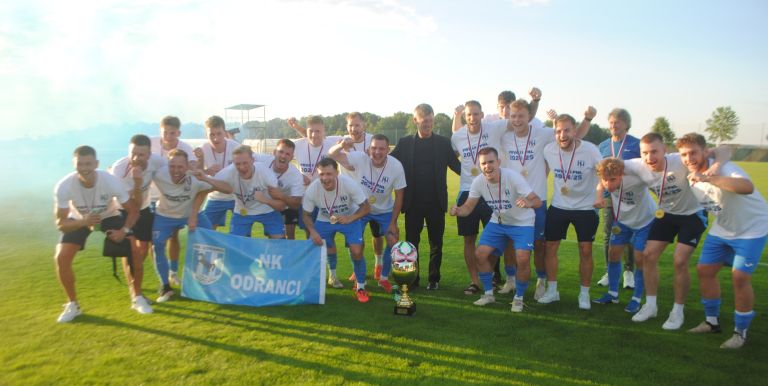 pnl, zadnji-krog, 22-krog, odranci, crensovci, podelitev-pokalov