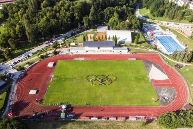 stadion ravne