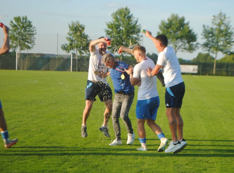 pnl, zadnji-krog, 22-krog, odranci, crensovci, podelitev-pokalov
