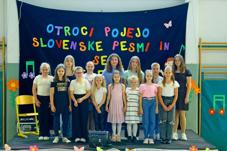 cg_otroci_pojejo_hajdina_15.jpg