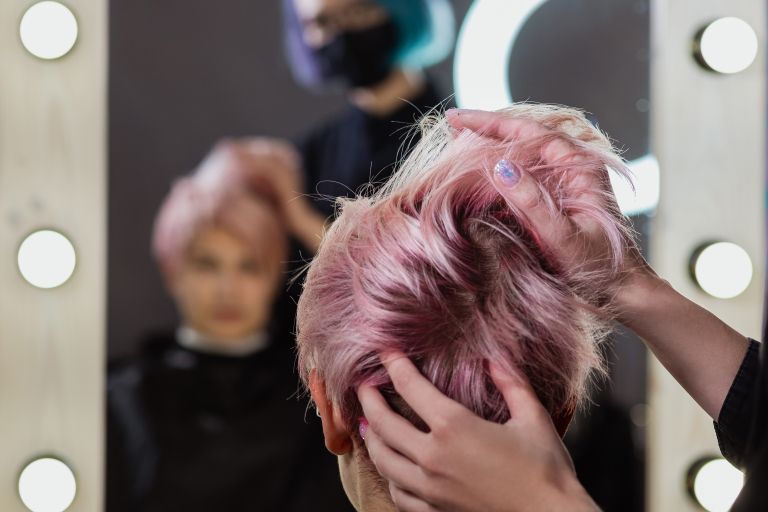 pixie cut, ženska frizura.jpg