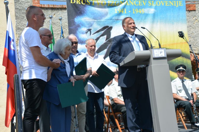 grad-rajhenburg, 80-let-vrnitve-izgnancev
