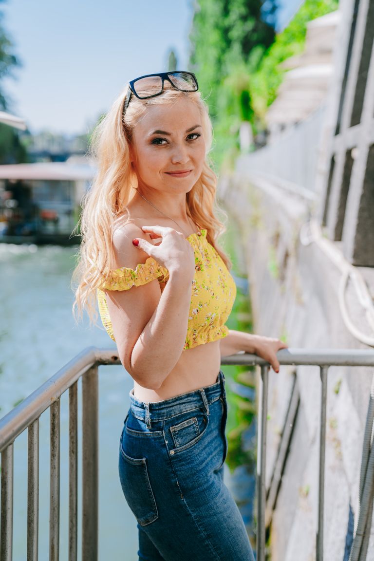 eva cerne.jpg