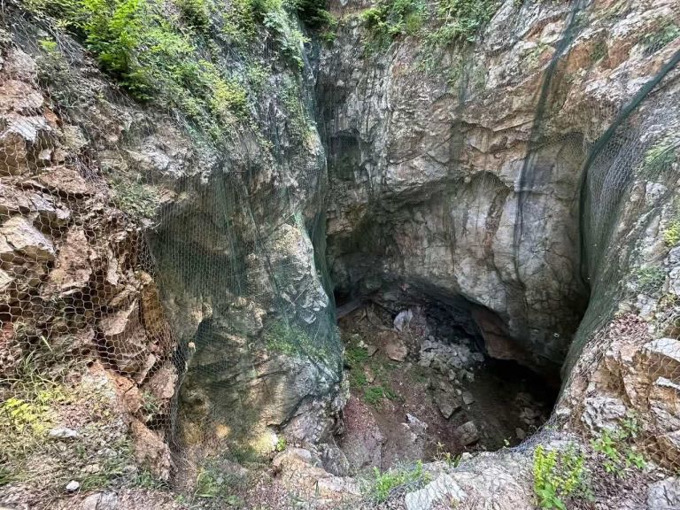 macesnova-gorica, masa, grob