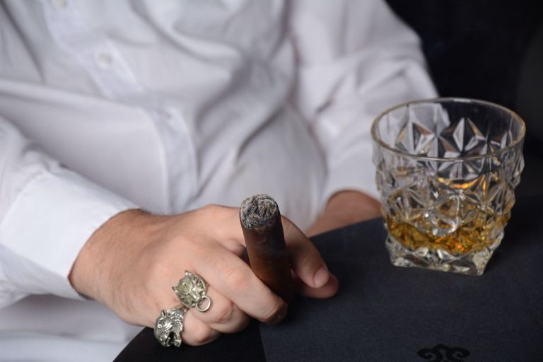 kajenje in alkohol