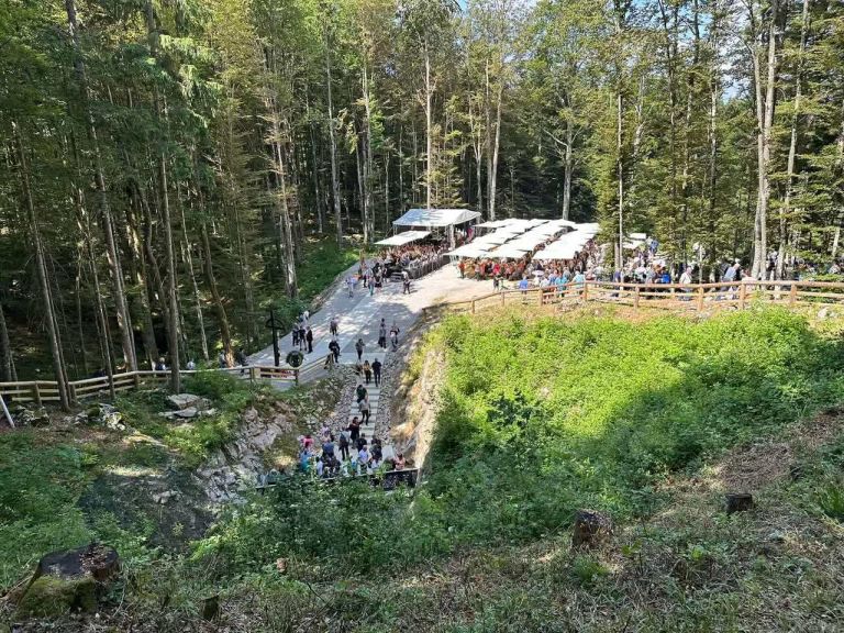macesnova-gorica, masa, grob