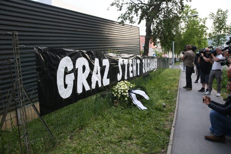 gradec, streljanje, rože, šola.jpg