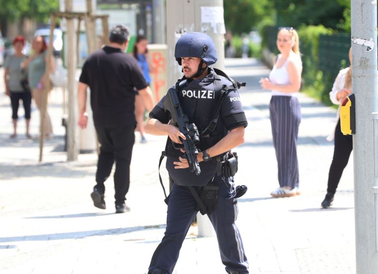 streljanje, gradec, policija.jpg