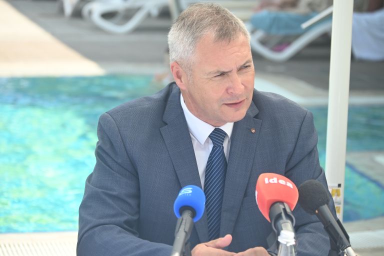 strokovni-posvet, terme-vivat, tiskovna-konferenca, dejan-zidan