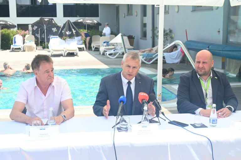 strokovni-posvet, terme-vivat, tiskovna-konferenca, dejan-zidan
