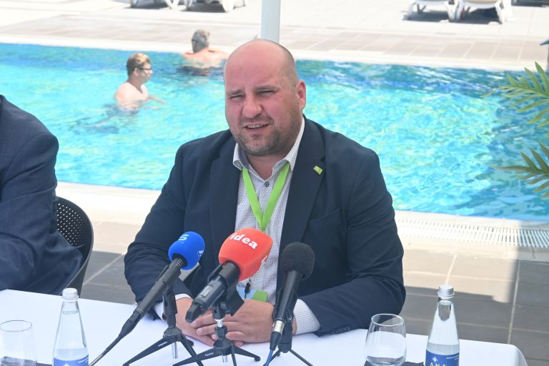 strokovni-posvet, terme-vivat, tiskovna-konferenca, dejan-zidan