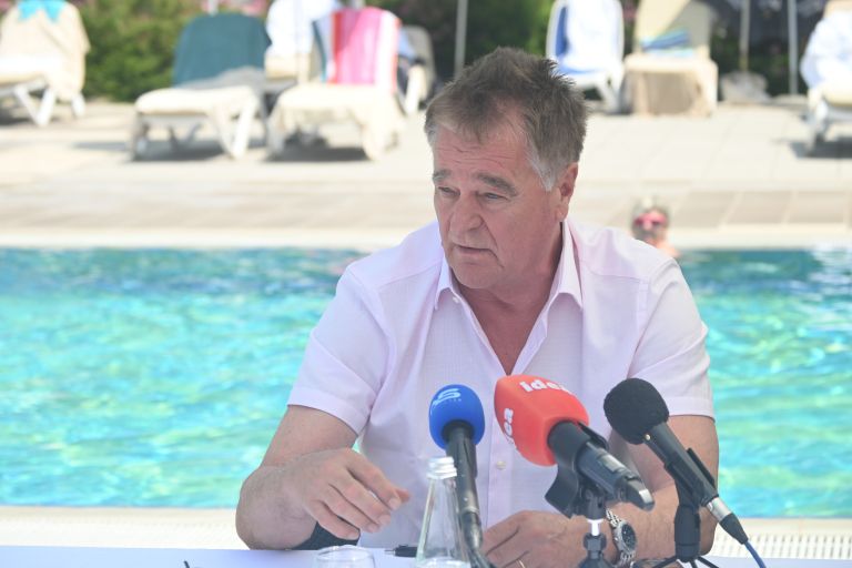 strokovni-posvet, terme-vivat, tiskovna-konferenca, dejan-zidan