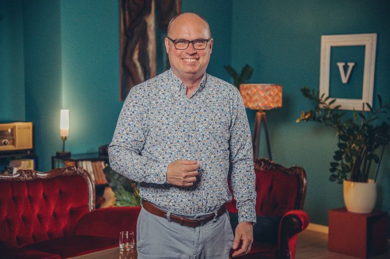 dan-podjed, kavč, podkast