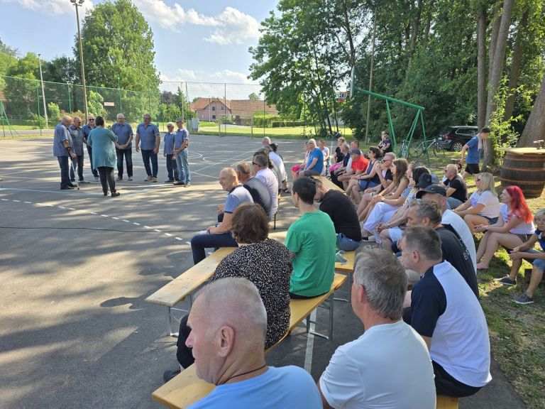 babinci, prenovljeno-igrisce