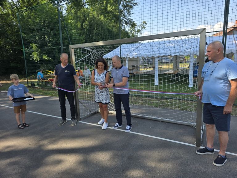babinci, prenovljeno-igrisce